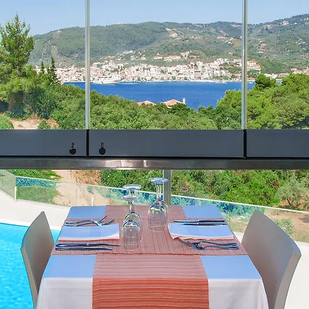 Hotel Punta 4*
